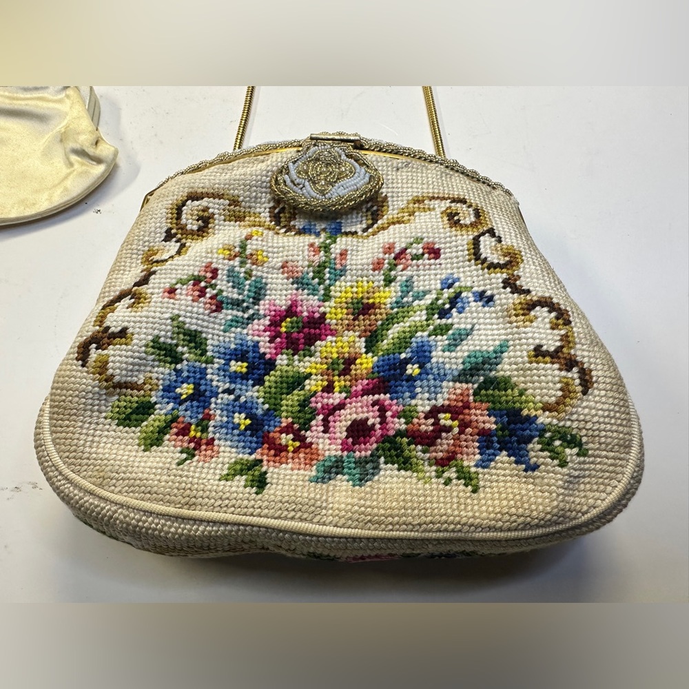 Vintage needlepoint purse with beaded top